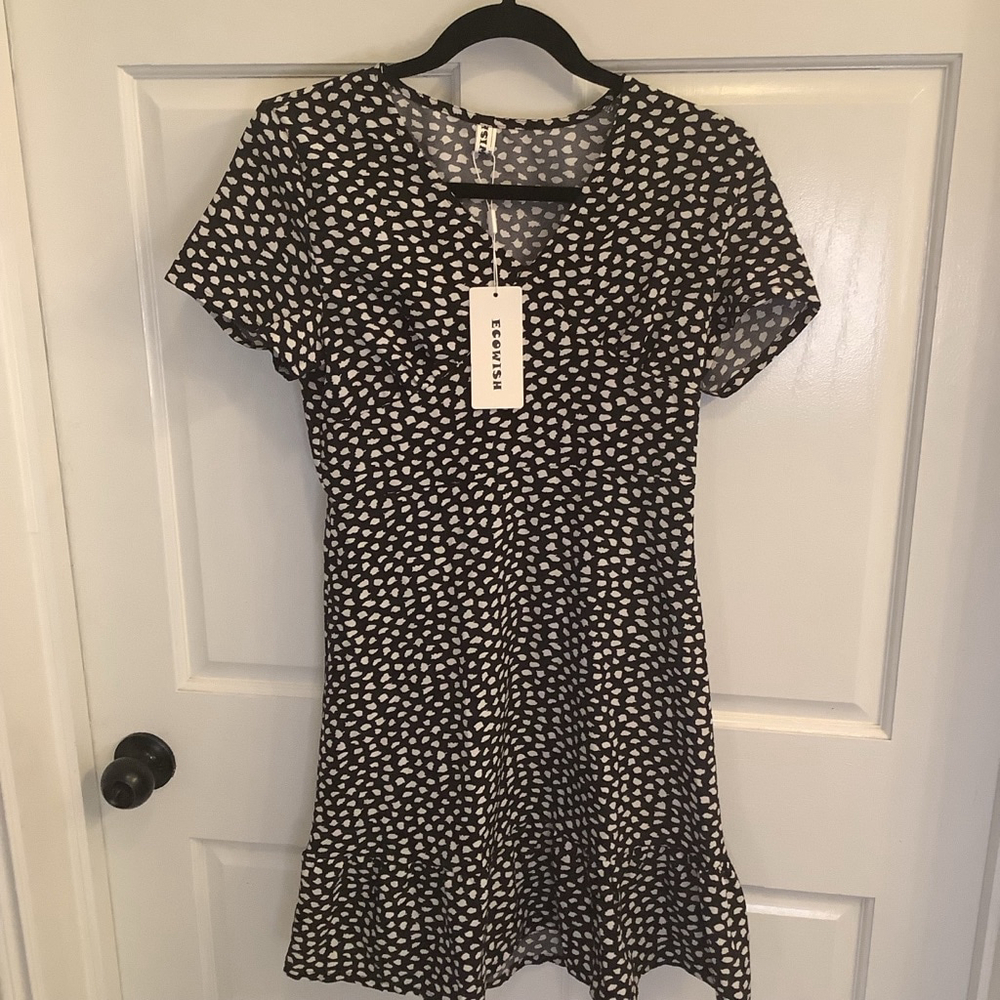 Women's Ecowish Dress, Black & White, Size M - Picture 1 of 13